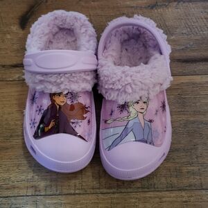 Toddler Girls Sz 11 Frozen Ana & Elsa Fur Lined Croc Style Shoes
